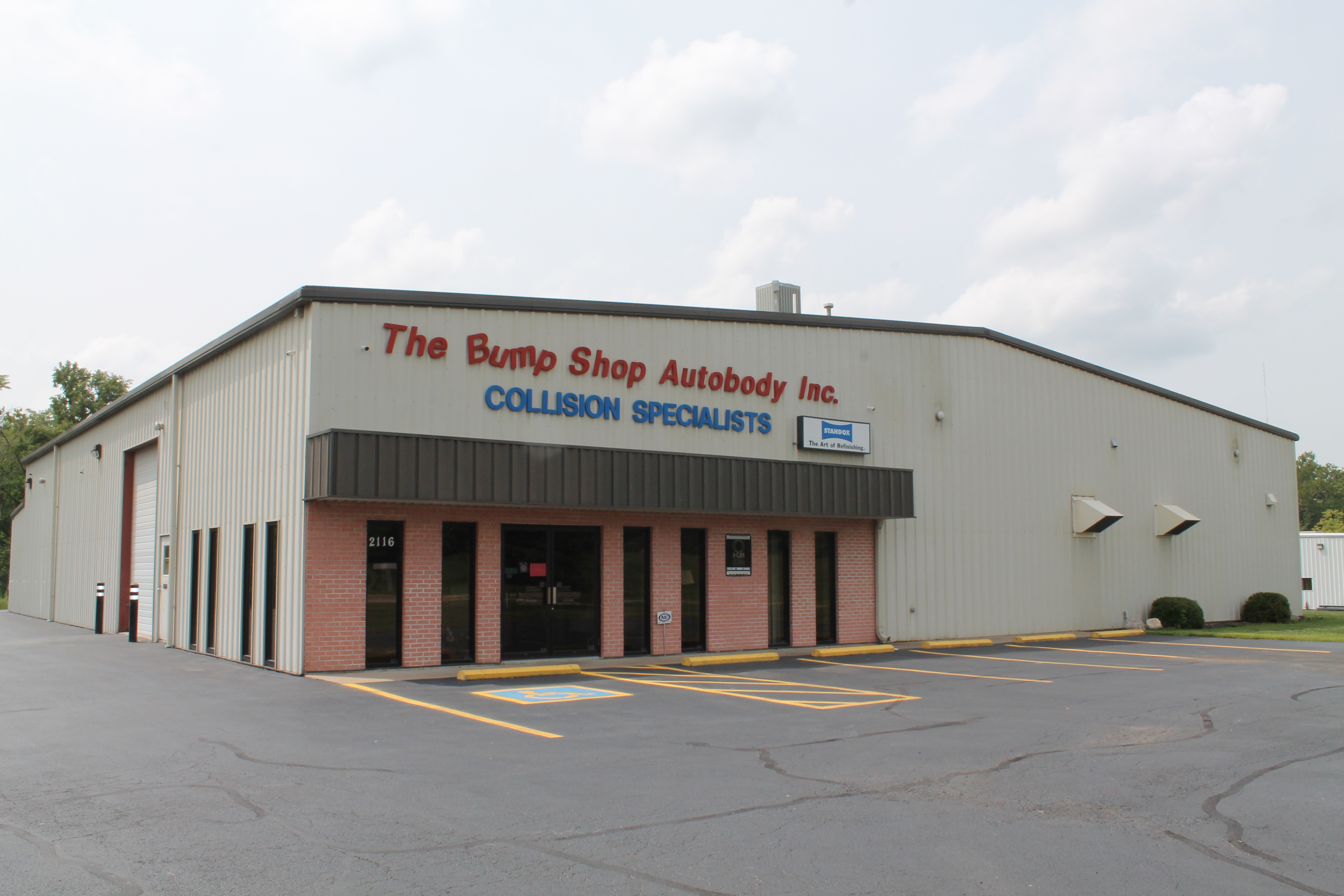 Premier auto body and paint shop in  Quincy, IL